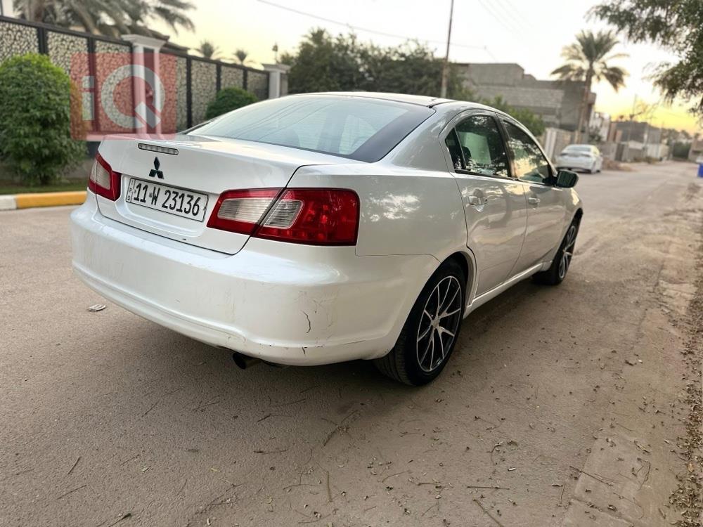 ميتسوبيشي جالنت